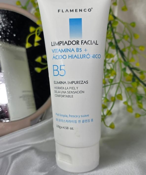 Limpiador Facial con Acido Hialurónico y Vitamina B5 FLAMENCO